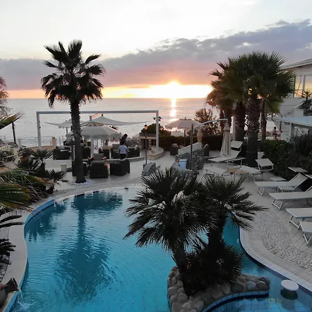 Baia Del Godano Resort & Spa-3